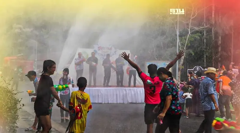 สงกรานต์มหานครน้ำแร่คนแน่นระนองเงินสะพัด100 ล้านบาท      