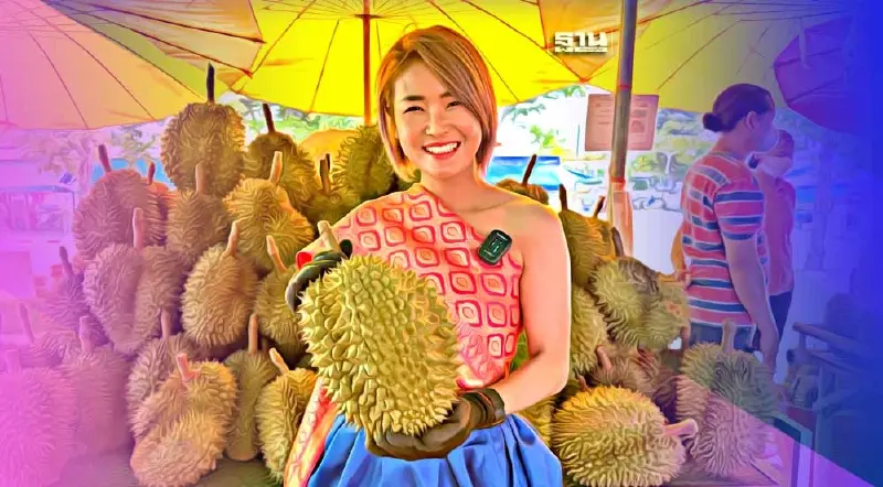 แม่ค้าสาวสวยระยองนุ่งโจงห่มสไบแต่งไทยขายทุเรียนตลาดตะพง