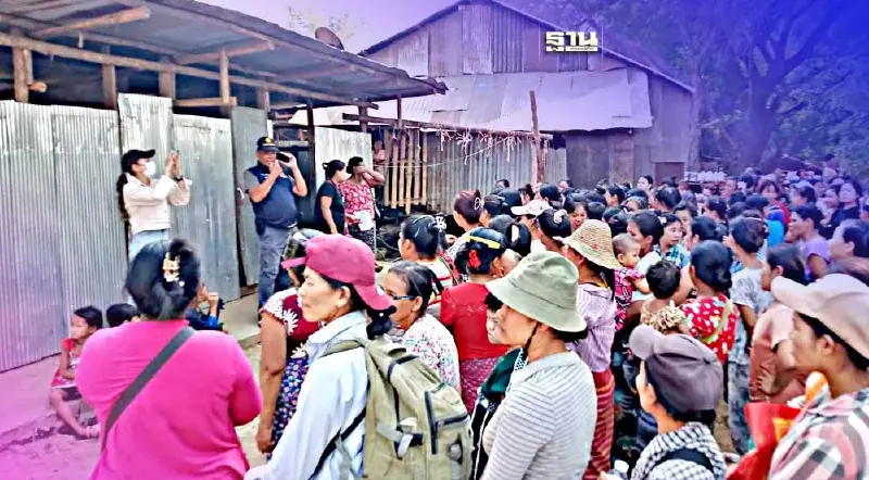 แม่สอดเฝ้าเข้มปะทะเดือดชายแดนชาวบ้านหนีตายข้ามเมยเข้าไทยไม่หยุด