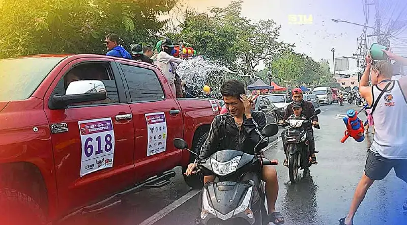 คาราวานรถยนต์จีนบุกเล่นสาดน้ำสนั่นสงกรานต์เชียงใหม่