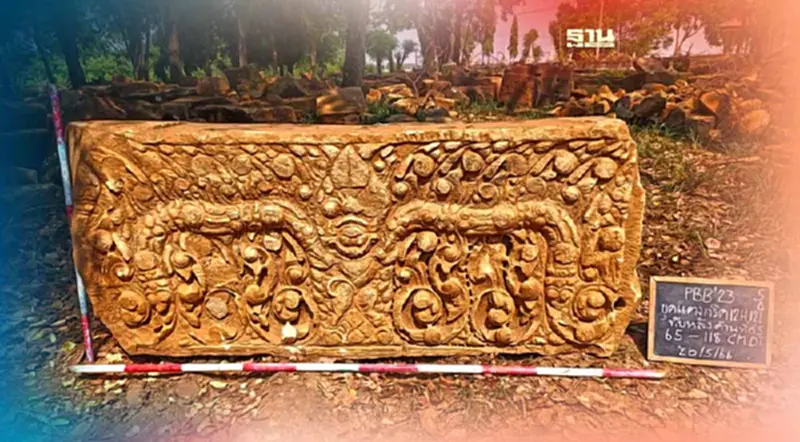 โคราช ขุดพบ ทับหลังลายสิงห์ - ศิวลึงค์ อายุกว่า 1,000 ปี โคราช ขุดพบ ทับหลังลายสิงห์ - ศิวลึงค์ อายุกว่า 1,000 ปี