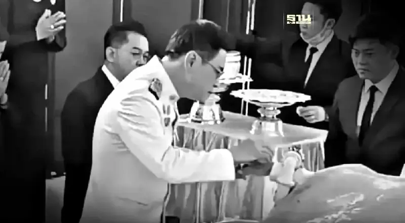 “ในหลวง”พระราชทานน้ำหลวงอาบศพ วีระ ลักษณวิศิษฏ์ บิดา จุรินทร์