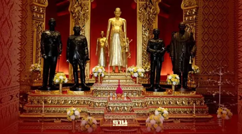 วันฉัตรมงคล เปิดให้กราบพระบรมรูปสมเด็จพระบูรพมหากษัตริยาธิราช 9 รัชกาล วันฉัตรมงคล เปิดให้กราบพระบรมรูปสมเด็จพระบูรพมหากษัตริยาธิราช 9 รัชกาล