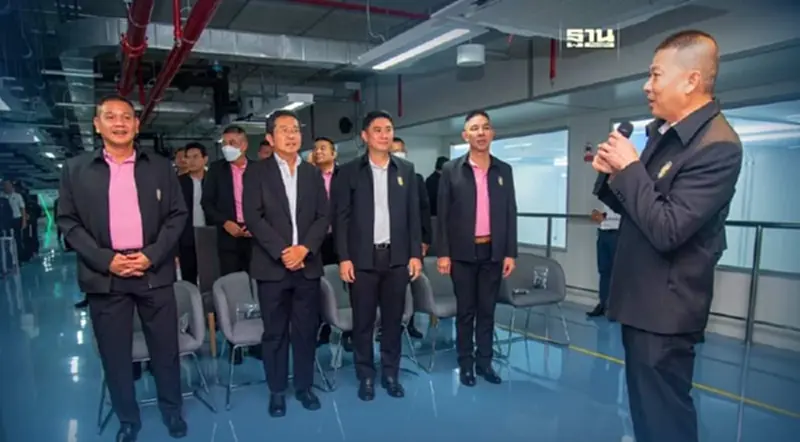 EA เปิดบ้านต้อนรับ วปอ. เยี่ยมชม Gigafactory แห่งแรกใน SE Asia EA เปิดบ้านต้อนรับ วปอ. เยี่ยมชม Gigafactory แห่งแรกใน SE Asia
