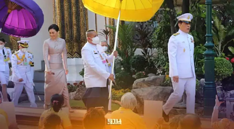 ในหลวง พระราชินี เสด็จฯ ทรงบำเพ็ญพระราชกุศลวันวิสาขบูชา ในหลวง พระราชินี เสด็จฯ ทรงบำเพ็ญพระราชกุศลวันวิสาขบูชา