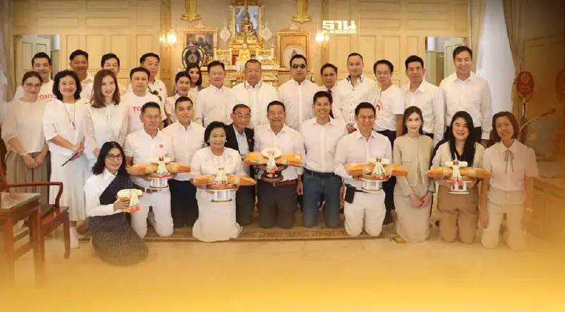 เปิดภาพ ‘นักการเมือง-ญาติ" ทำบุญวันเกิด ‘ทักษิณ ชินวัตร’ อายุ 74 ปี
