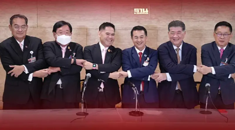 "เพื่อไทย" ดึงชทพ.ตั้งรัฐบาลเพิ่มอีก10เสียงรวม 9 พรรค 238เสียง "เพื่อไทย" ดึงชทพ.ตั้งรัฐบาลเพิ่มอีก10เสียงรวม 9 พรรค 238เสียง