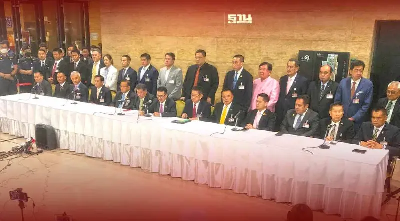 รัฐบาลเพื่อไทยประกาศแจกเงิน 10,000 บาท ค่าแรงขั้นต่ำ 600 บาท ป.ตรี 25,000 บาท