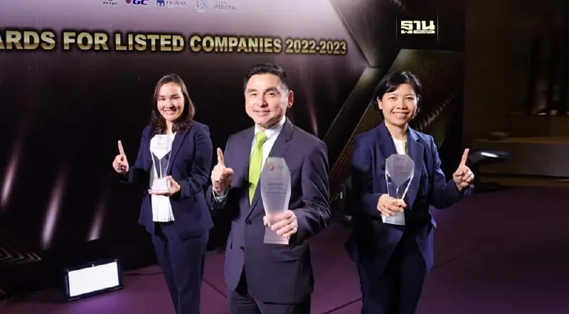AIS ยืนหนึ่ง คว้า 3 รางวัลใหญ่ CEO-CFO-IR ยอดเยี่ยม