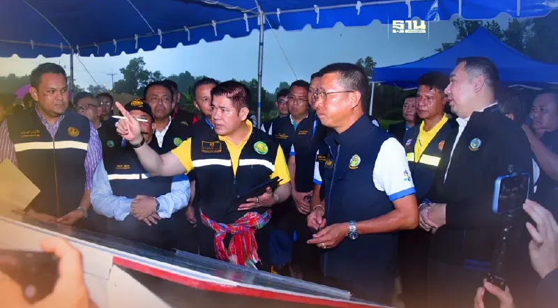 รมว.ธรรมนัส ติดตามงานปรับปรุงพนังกั้นน้ำแม่น้ำโก-ลก ป้องกันน้ำท่วมชุมชนตลาดมูโนะ รมว.ธรรมนัส ติดตามงานปรับปรุงพนังกั้นน้ำแม่น้ำโก-ลก ป้องกันน้ำท่วมชุมชนตลาดมูโนะ