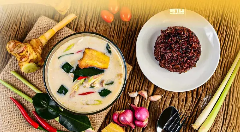 5 สมุนไพรไทยใน "ต้มข่าไก่" สรรพคุณดีต่อสุขภาพ