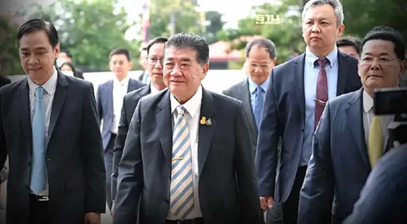 "ภูมิธรรม"เข้ากระทรวงพาณิชย์วันแรก ย้ำให้ความสำคัญแก้ปากท้องเรื่องแรก "ภูมิธรรม"เข้ากระทรวงพาณิชย์วันแรก ย้ำให้ความสำคัญแก้ปากท้องเรื่องแรก