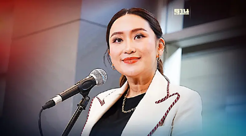 "อุ๊งอิ๊ง" ไม่ปฏิเสธนั่ง "หัวหน้าพรรคเพื่อไทย" ถ้าคนในพรรคอยากให้เป็น "อุ๊งอิ๊ง" ไม่ปฏิเสธนั่ง "หัวหน้าพรรคเพื่อไทย" ถ้าคนในพรรคอยากให้เป็น