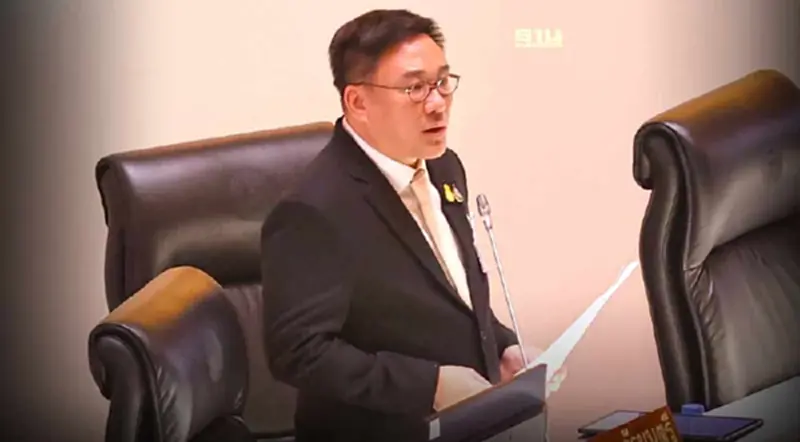 ลุยพักหนี้เกษตรกร “รมช.คลัง” ลั่น 4 ปี สร้างมูลค่าการเกษตรเพิ่ม ลุยพักหนี้เกษตรกร “รมช.คลัง” ลั่น 4 ปี สร้างมูลค่าการเกษตรเพิ่ม