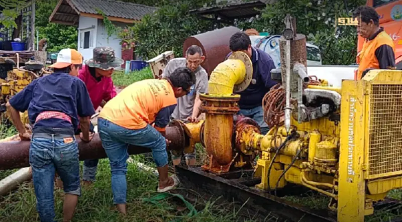 กรมชลฯ ติดตั้งเครื่องสูบน้ำพื้นที่เสี่ยงอุทกภัย จับตาเฝ้าระวังสถานการณ์อย่างใกล้ชิด กรมชลฯ ติดตั้งเครื่องสูบน้ำพื้นที่เสี่ยงอุทกภัย จับตาเฝ้าระวังสถานการณ์อย่างใกล้ชิด