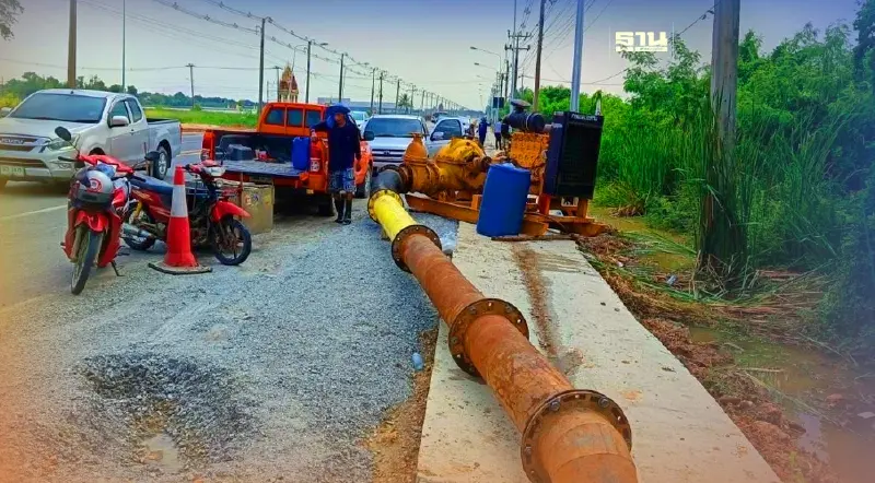 ชป. ลุยติดตั้งเครื่องสูบน้ำ รับมือน้ำหลากต่อเนื่อง หลังมีฝนตกลงมาเพิ่ม