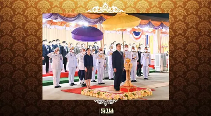 "ในหลวง-พระราชินี" ทรงเปิดไทยแลนด์ อินเตอร์เนชันแนล ไอซ์ ฮอกกี้ อารีนา เชียงใหม่ "ในหลวง-พระราชินี" ทรงเปิดไทยแลนด์ อินเตอร์เนชันแนล ไอซ์ ฮอกกี้ อารีนา เชียงใหม่
