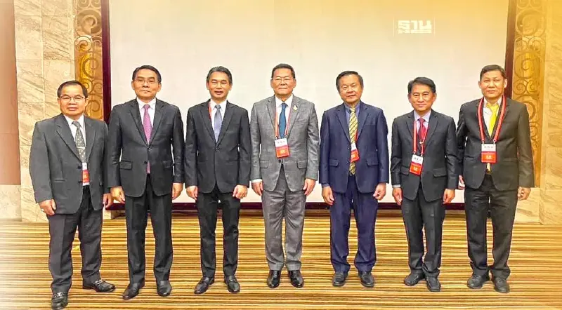 พาณิชย์ชวนจีนลงทุนรถอีวี-แพทย์ครบวงจร ถกยักษ์ค้าส่ง เชื่อมตลาดผักไม้