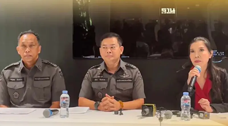 DSI ขยายผลคดีนำเข้าหมูเถื่อน นำหมายค้นตรวจสอบ“แม็คโคร“ DSI ขยายผลคดีนำเข้าหมูเถื่อน นำหมายค้นตรวจสอบ“แม็คโคร“