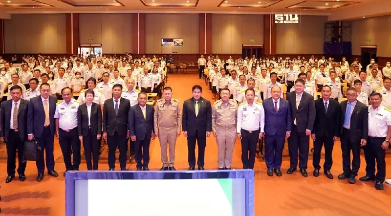 รมว. ‘ธรรมนัส’ มอบ กยท. เร่งเดินหน้าภารกิจปรับสมดุลยางสร้างเสถียรภาพ รมว. ‘ธรรมนัส’ มอบ กยท. เร่งเดินหน้าภารกิจปรับสมดุลยางสร้างเสถียรภาพ