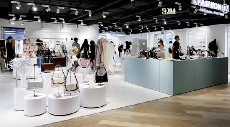 ปลุกกระแส K- Culture เปิดป๊อปอัพสโตร์ “K-fashion82” นำเสนอแบรนด์แฟชั่นมาแรงของเกาหลีใต้ ปลุกกระแส K- Culture เปิดป๊อปอัพสโตร์ “K-fashion82” นำเสนอแบรนด์แฟชั่นมาแรงของเกาหลีใต้