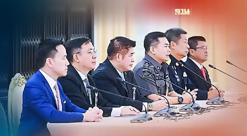 ดีเอสไอชง ป.ป.ช.ฟันกราวรูด 10 ข้าราชการ-นายทุน เอี่ยวหมูเถื่อน 161 ตู้ ดีเอสไอชง ป.ป.ช.ฟันกราวรูด 10 ข้าราชการ-นายทุน เอี่ยวหมูเถื่อน 161 ตู้
