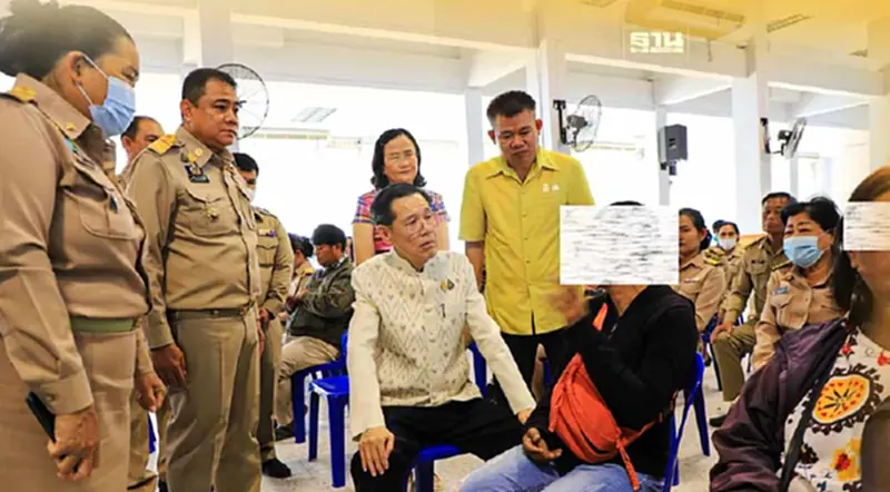 "ลพบุรี"ดีเดย์เปิดศูนย์แก้หนี้นอกระบบทั้ง 11 อำเภอ "ลพบุรี"ดีเดย์เปิดศูนย์แก้หนี้นอกระบบทั้ง 11 อำเภอ