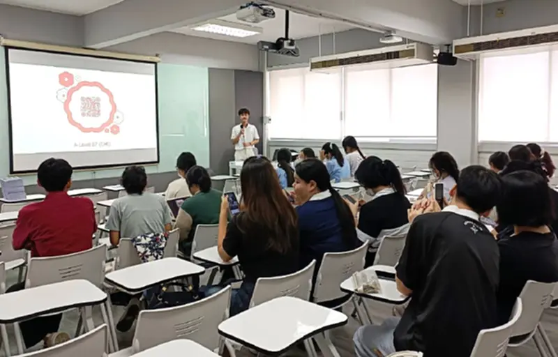 DPU ปลื้ม นร.ม.ปลาย แห่สมัครคอร์สภาษาตะวันออก ชี้ภาษาจีนยืนหนึ่ง DPU ปลื้ม นร.ม.ปลาย แห่สมัครคอร์สภาษาตะวันออก ชี้ภาษาจีนยืนหนึ่ง
