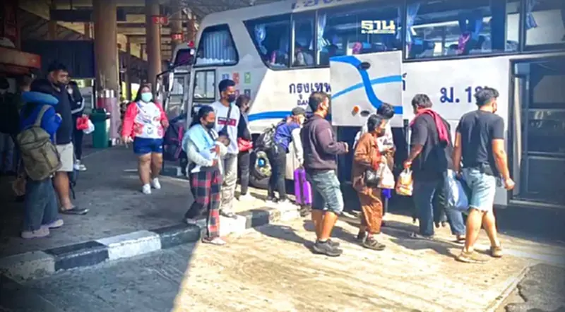 ปีใหม่ 2567 บขส.คาดผู้โดยสารเดินทางกลับกรุงเทพฯ 6 หมื่นคน ปีใหม่ 2567 บขส.คาดผู้โดยสารเดินทางกลับกรุงเทพฯ 6 หมื่นคน
