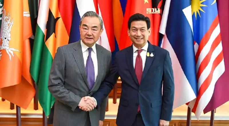 เปิดใจ “หวัง อี้” ยินดี จีน-ไทย ก้าวสู่ยุค “ปลอดวีซ่า” เปิดใจ “หวัง อี้” ยินดี จีน-ไทย ก้าวสู่ยุค “ปลอดวีซ่า”