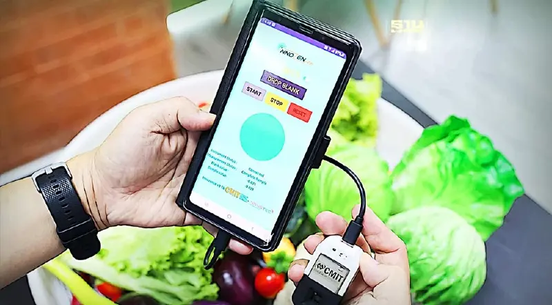 สจล. เจ๋ง พัฒนาเครื่องตรวจจับสารพิษตกค้างในผักผลไม้แบบพกพา สจล. เจ๋ง พัฒนาเครื่องตรวจจับสารพิษตกค้างในผักผลไม้แบบพกพา