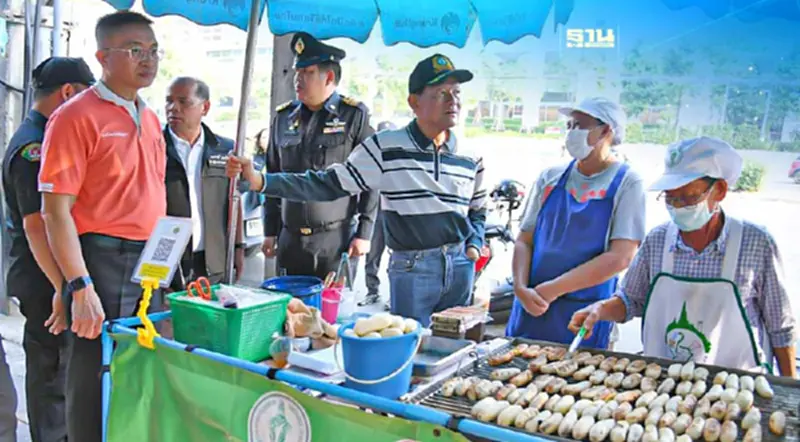 คลองเตยขานรับจัดระเบียบผู้ค้า ใช้พื้นที่ทางเท้าร่วมกันได้สะดวก-ปลอดภัย คลองเตยขานรับจัดระเบียบผู้ค้า ใช้พื้นที่ทางเท้าร่วมกันได้สะดวก-ปลอดภัย