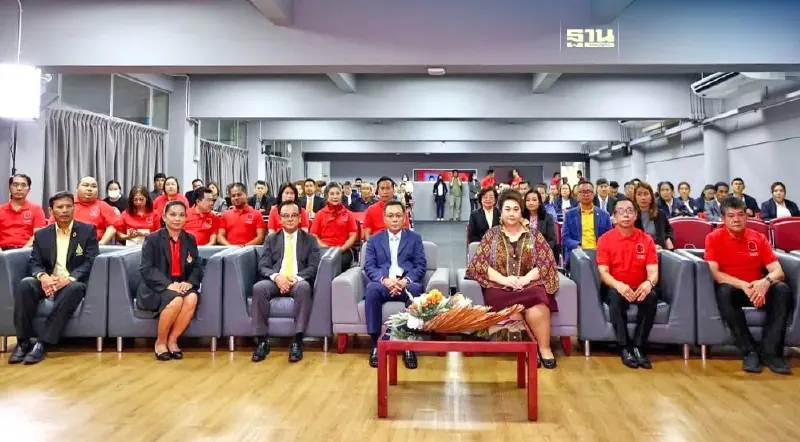 9 มทร.รัตนโกสินทร์-เทคโนโลยีปทุมวัน ร่วมระดมความเห็นพัฒนามหาวิทยาลัย