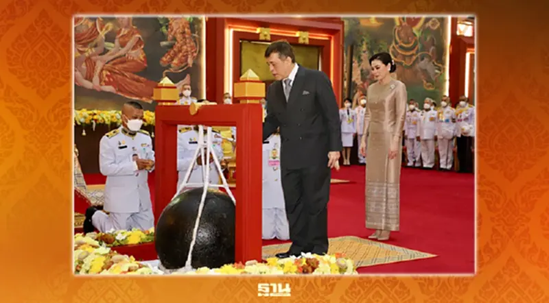 ในหลวง พระราชินี ทรงตัดหวายลูกนิมิตอุโบสถกลางน้ำ วัดศรีรัตนธรรมาราม ในหลวง พระราชินี ทรงตัดหวายลูกนิมิตอุโบสถกลางน้ำ วัดศรีรัตนธรรมาราม