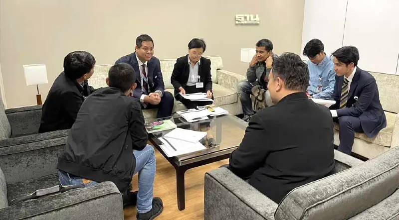 “สรรเพชญ”พบผู้ร่วมเข้าชื่อเสนอร่างพ.ร.บ.ควบคุมเครื่องดื่มแอลกอฮอล์