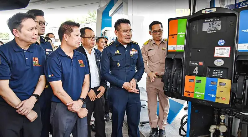 "กรมธุรกิจพลังงาน"รุกตรวจตู้จ่ายน้ำมันทั่วไทย หลังเหตุเติมไม่เต็มลิตร "กรมธุรกิจพลังงาน"รุกตรวจตู้จ่ายน้ำมันทั่วไทย หลังเหตุเติมไม่เต็มลิตร