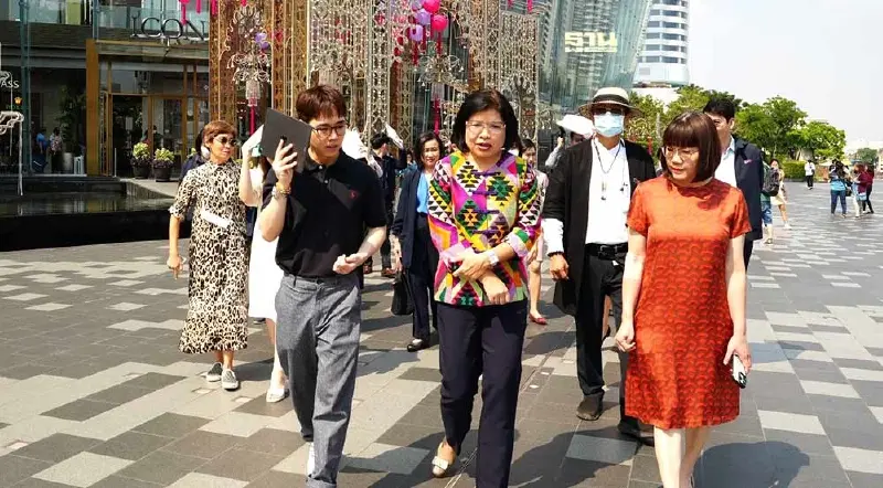 พาณิชย์ ดีล ไอคอนสยาม เปิดโซนช่วย SME ขายสินค้า