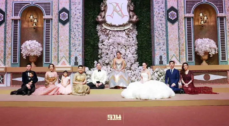 เปิดภาพฉลองสมรสพระราชทาน“ต็อบ อัยยวัฒน์” คิงเพาเวอร์ บิ๊กทุกวงการคับคั่ง เปิดภาพฉลองสมรสพระราชทาน“ต็อบ อัยยวัฒน์” คิงเพาเวอร์ บิ๊กทุกวงการคับคั่ง