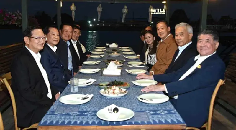 เศรษฐา กระชับมิตร พรรคร่วมรัฐบาล ไม่ปรับครม. อยู่ครบ 4 ปี ไม่เปลี่ยนตัวนายกฯ เศรษฐา กระชับมิตร พรรคร่วมรัฐบาล ไม่ปรับครม. อยู่ครบ 4 ปี ไม่เปลี่ยนตัวนายกฯ