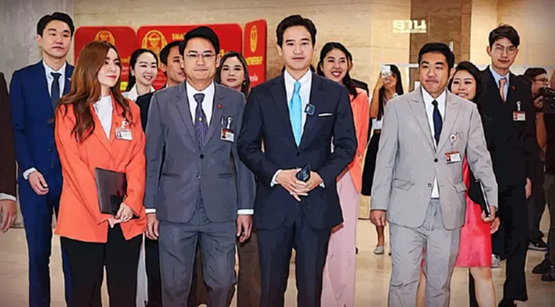 พิธา คัมแบ็ก สส. สภารอบ 6 เดือน จับตา 3 นโยบายเรือธงรัฐบาลเศรษฐา พิธา คัมแบ็ก สส. สภารอบ 6 เดือน จับตา 3 นโยบายเรือธงรัฐบาลเศรษฐา