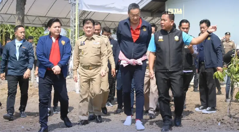 นายกฯ  เยือนสระบุรี  ลงพื้นที่พบปะประชาชน