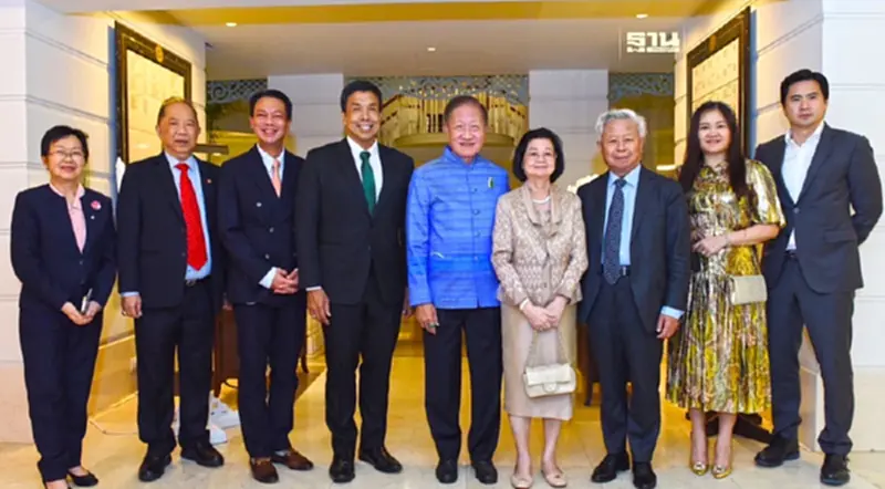 “ประยุทธ มหากิจศิริ” เลี้ยงต้อนรับประธานธนาคารเอไอไอบี หารือด้านการลงทุน “ประยุทธ มหากิจศิริ” เลี้ยงต้อนรับประธานธนาคารเอไอไอบี หารือด้านการลงทุน
