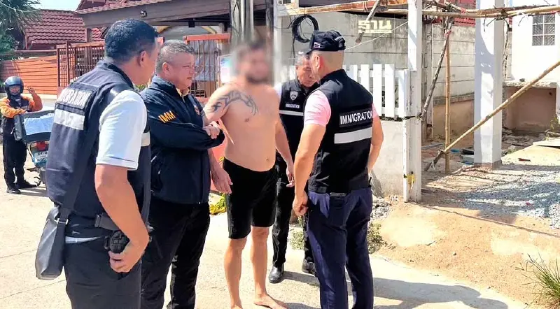 ตม.รวบหนุ่มรัสเซียหนีหมายจับคดียาเสพติดกบดานไทย อึ้ง Overstay กว่า 10 ปี