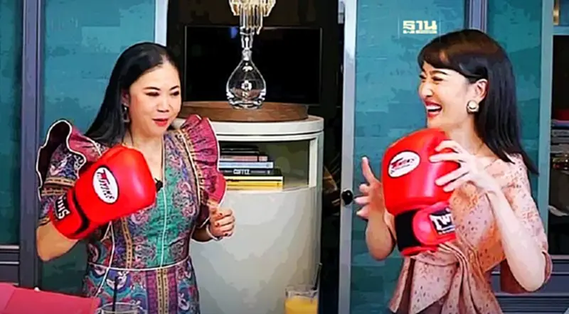 เปิดไลฟ์สตรีมขายเที่ยวไทยที่ 1 ในใจจีน วันเดียวขายทะลุ 100 ล้าน เปิดไลฟ์สตรีมขายเที่ยวไทยที่ 1 ในใจจีน วันเดียวขายทะลุ 100 ล้าน