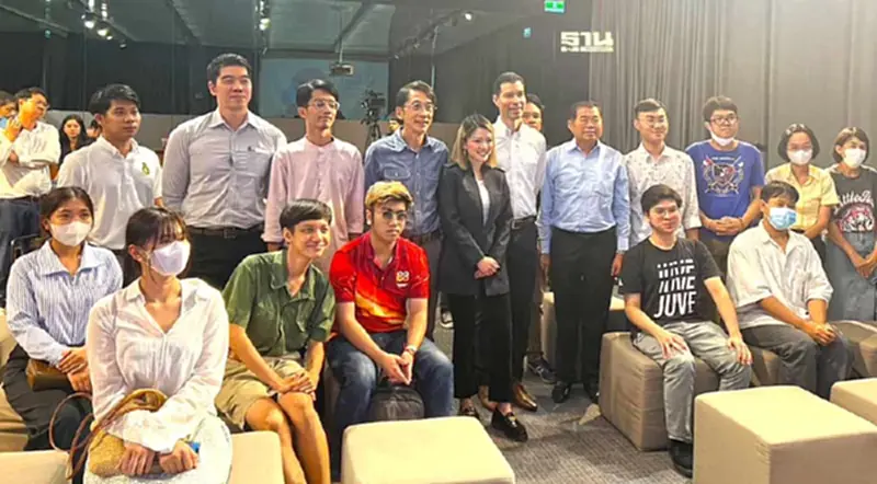 “นิพนธ์” ร่วมถกกับดักรัฐธรรมนูญกับการพัฒนาประชาธิปไตยไทย “นิพนธ์” ร่วมถกกับดักรัฐธรรมนูญกับการพัฒนาประชาธิปไตยไทย