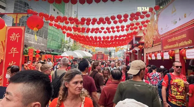 ตรุษจีน 2024 เยาวราชคึกคัก เช็กพิกัดการเดินทาง ขึ้นรถฟรีเข้าร่วมงาน