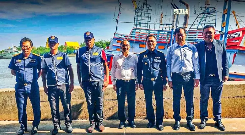 สรรพสามิต จับน้ำมันดีเซลเถื่อน 2 แสนลิตร จ.สมุทรสาคร