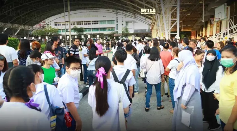 สพฐ. ลงพื้นที่ 4  โรงเรียนดัง กทม. เปิดรับนักเรียนชั้น ม.1 คึกคัก