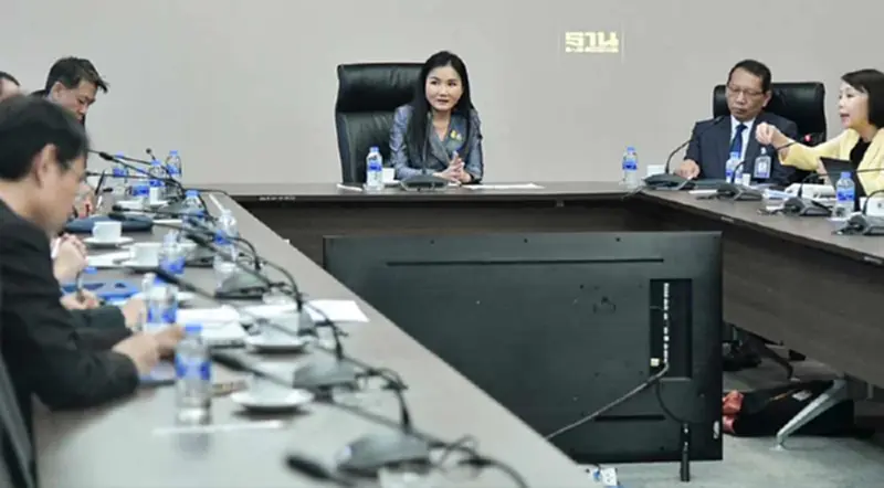“นฤมล”ติดตามความคืบหน้าการขนส่งตู้สินค้าผ่านแดนไปภูมิภาคอาเซียน-จีน “นฤมล”ติดตามความคืบหน้าการขนส่งตู้สินค้าผ่านแดนไปภูมิภาคอาเซียน-จีน