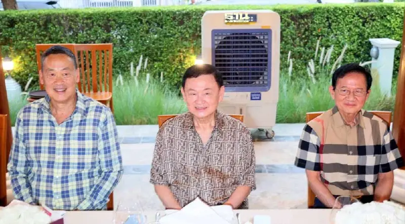 ประมวลภาพ "เศรษฐา" ร่วมดินเนอร์กับ "ทักษิณ"